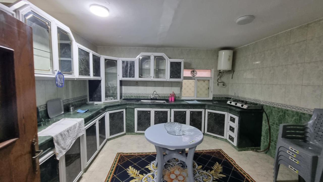 Stay Classy Apartments Вади Муса Экстерьер фото